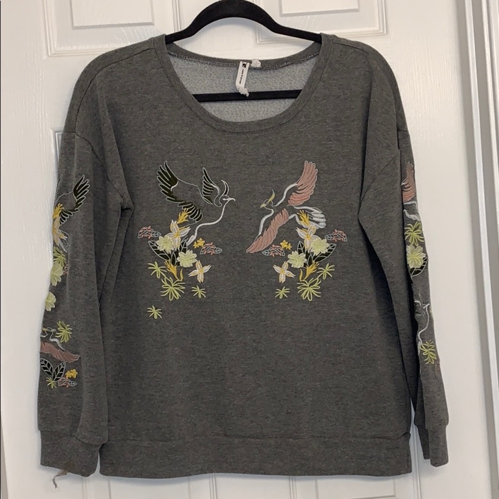 Cable & Gauge Sweatshirt With Embroidery. Gem